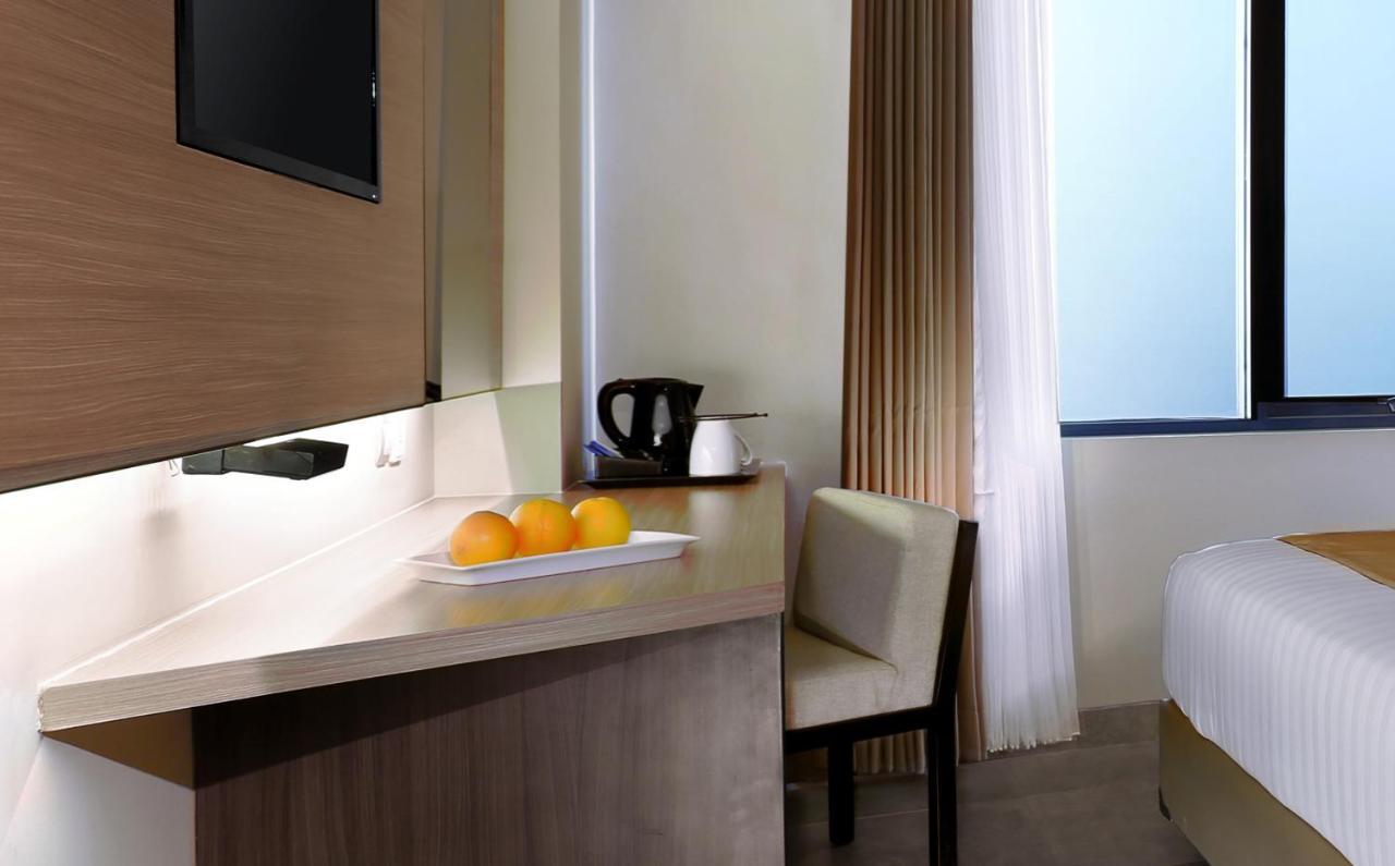 Aston Inn Mataram Exterior photo